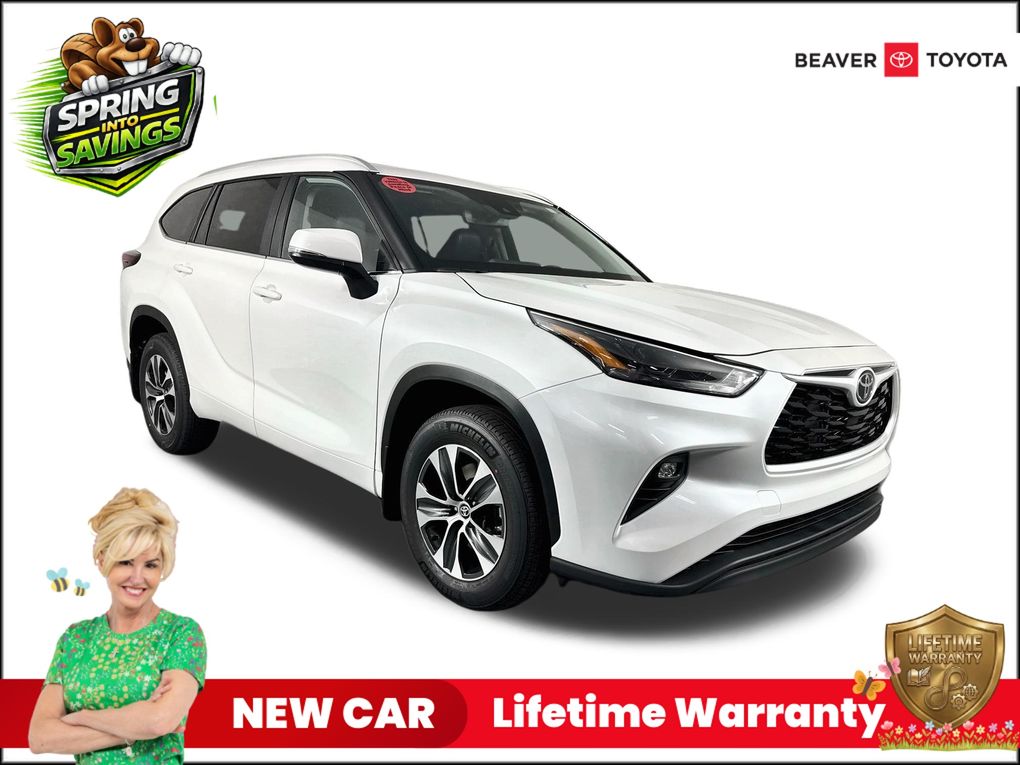 White (Wind Chill Pearl) 2026 Toyota Highlander XLE AWD SUV / Crossover All-Wheel Drive 8-Speed Automatic