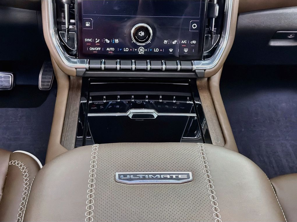 Used 2025 GMC Yukon XL SUV