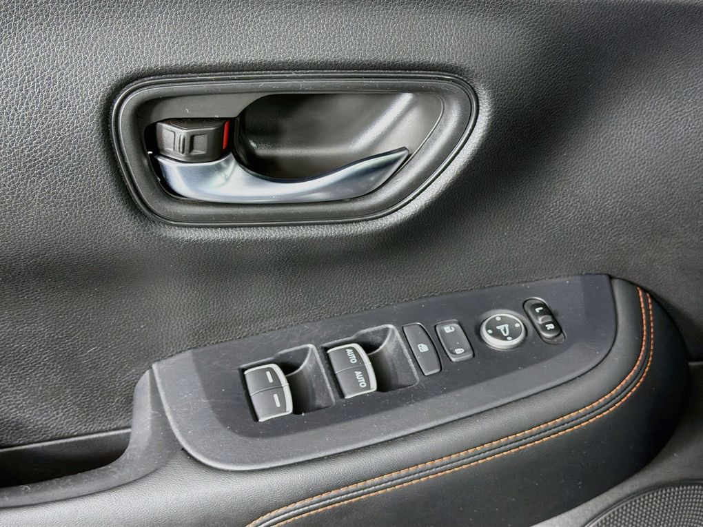 Used 2025 Honda HR-V SUV