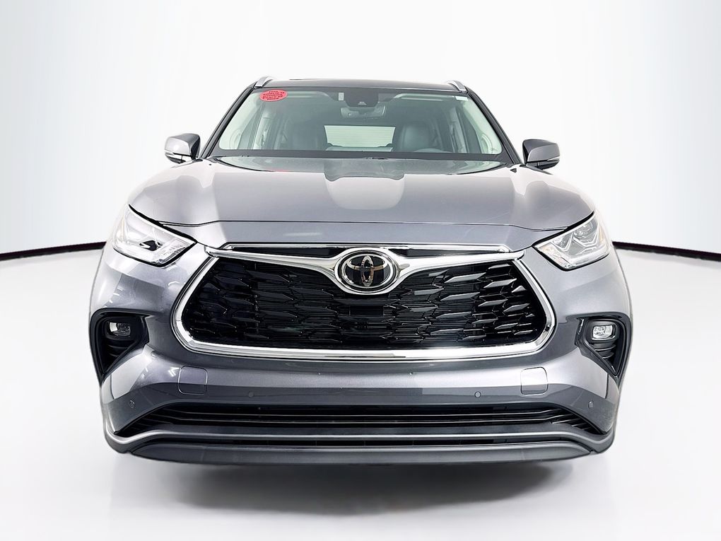 Used 2025 Toyota Highlander SUV