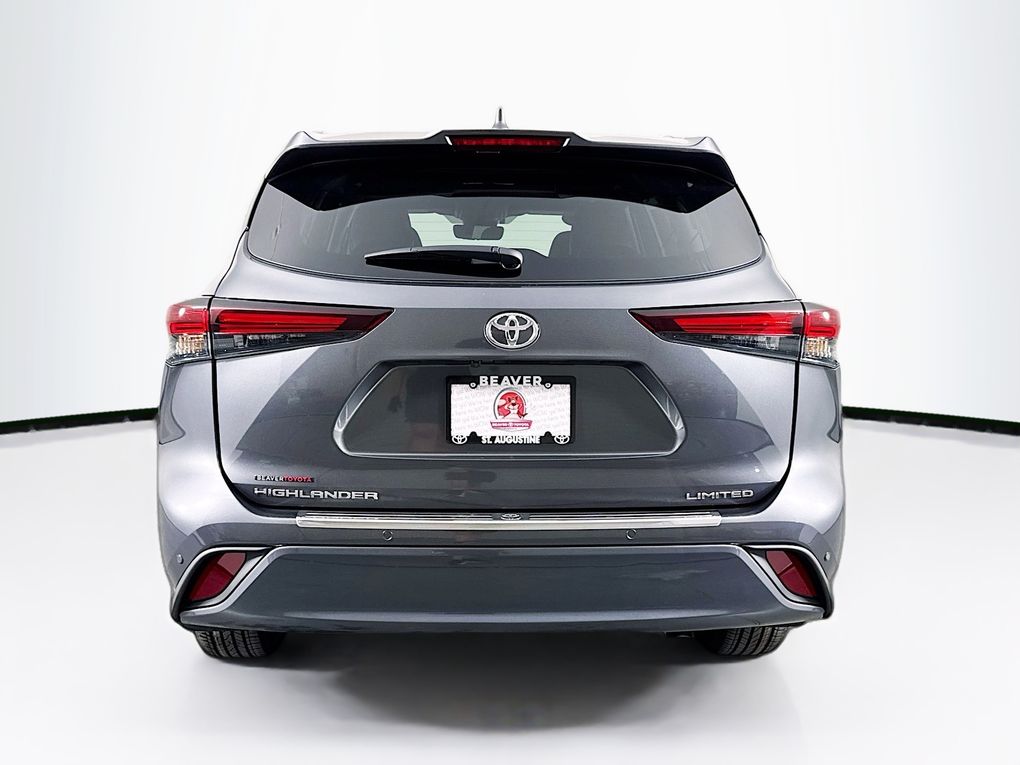 Used 2025 Toyota Highlander SUV