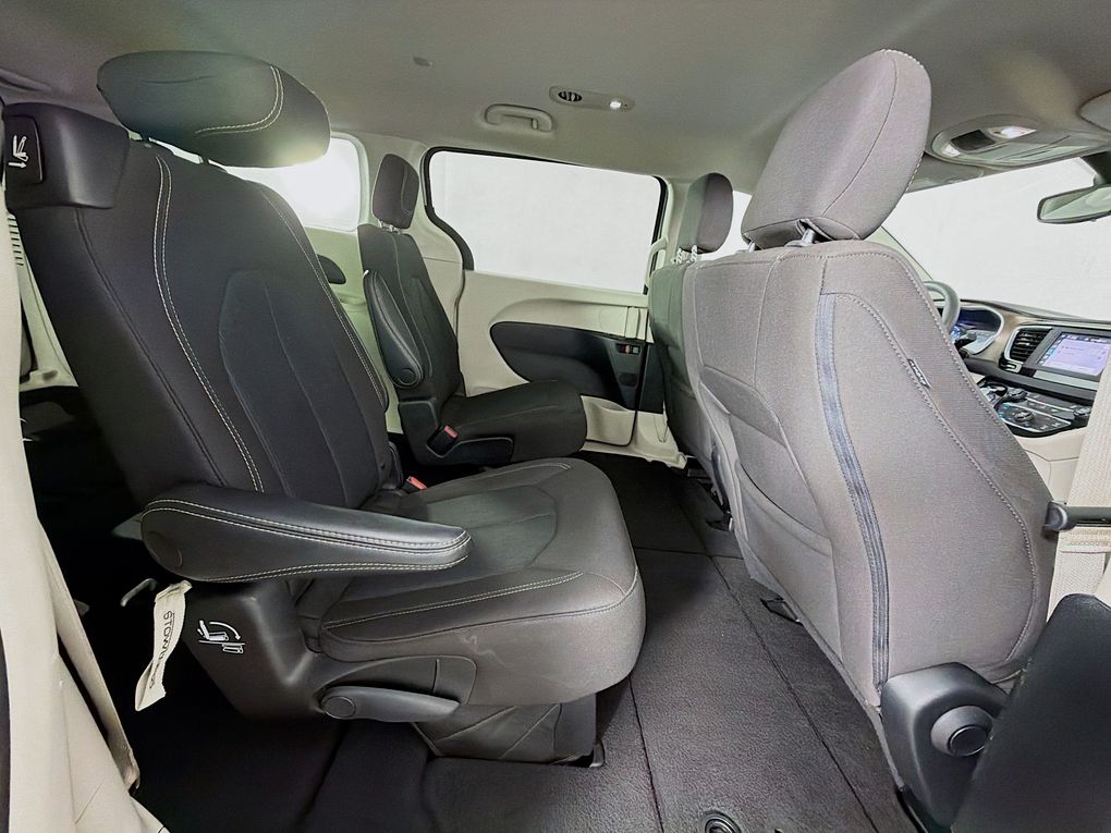 Used 2023 Chrysler Voyager Van