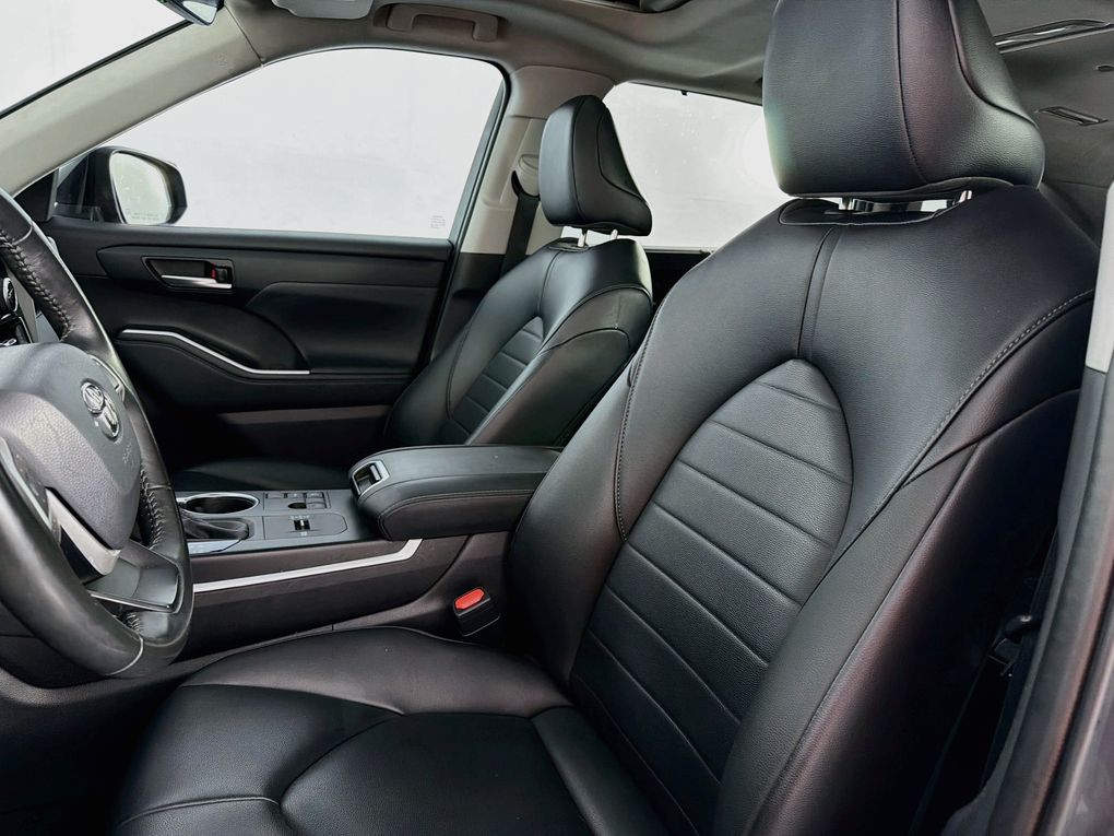 Used 2023 Toyota Highlander SUV