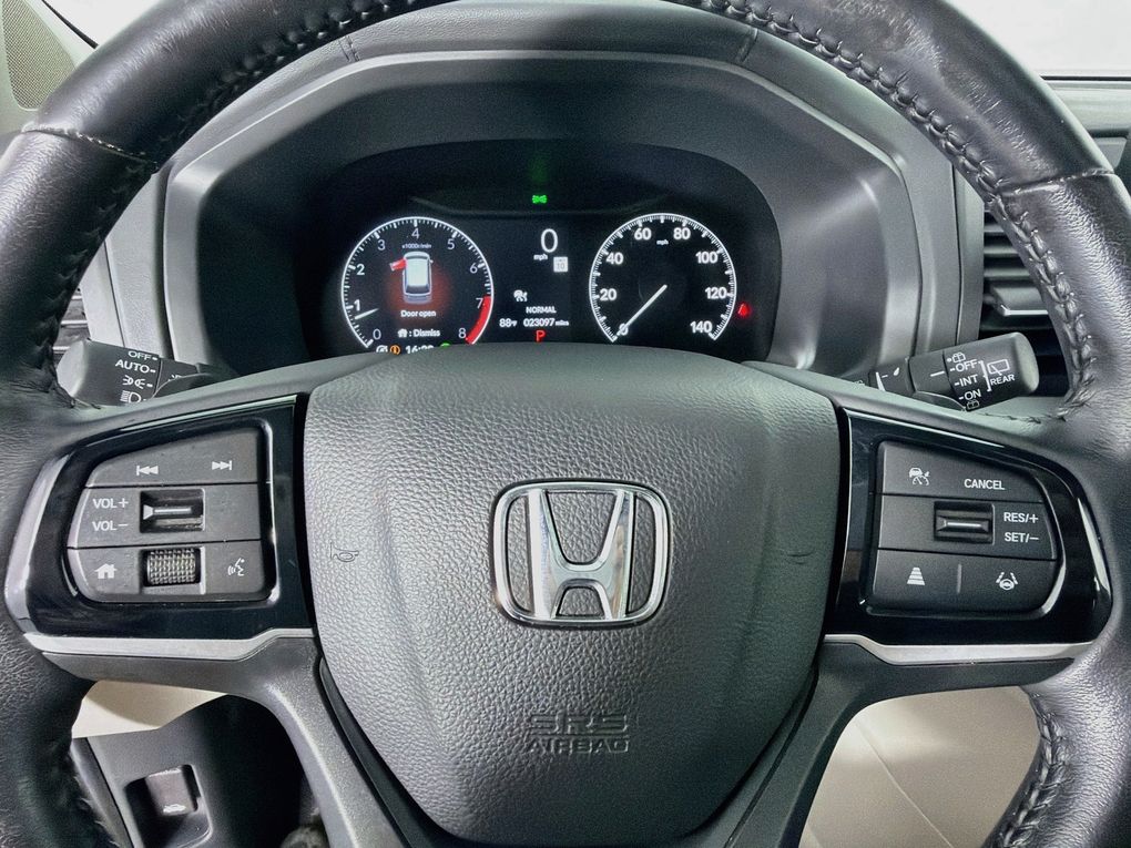 Used 2025 Honda Odyssey Van