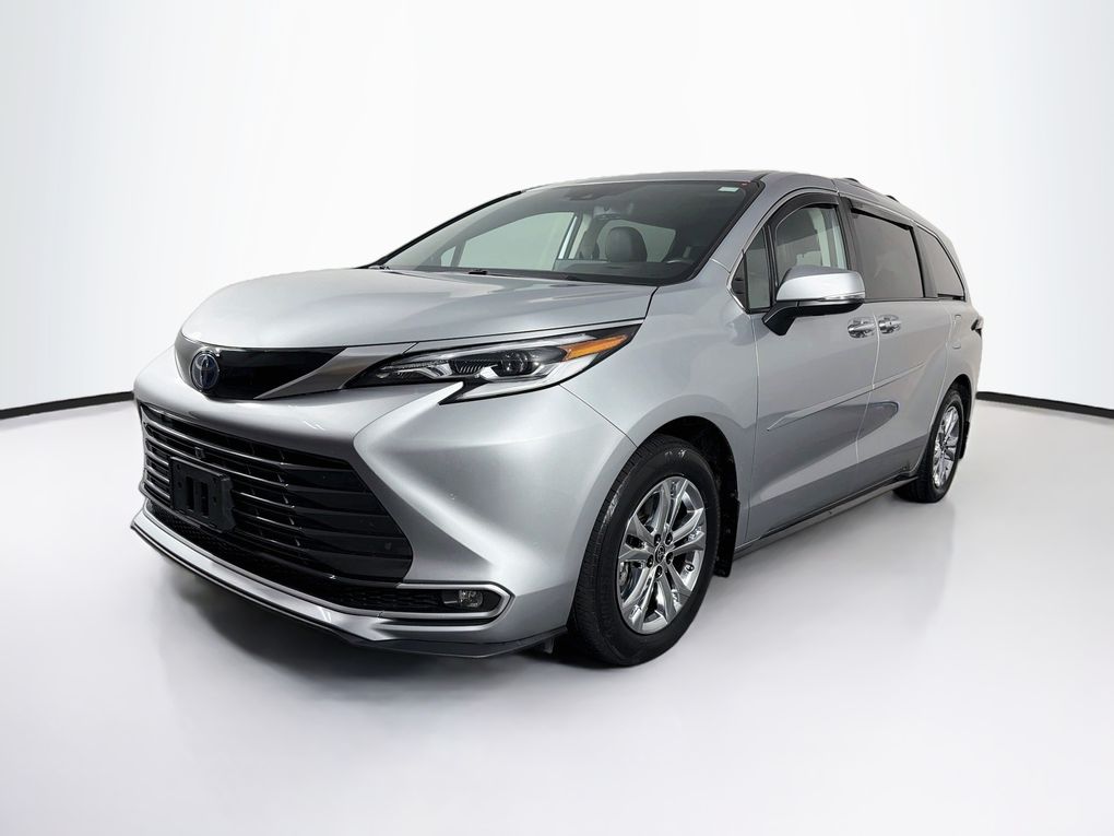Used 2023 Toyota Sienna Van