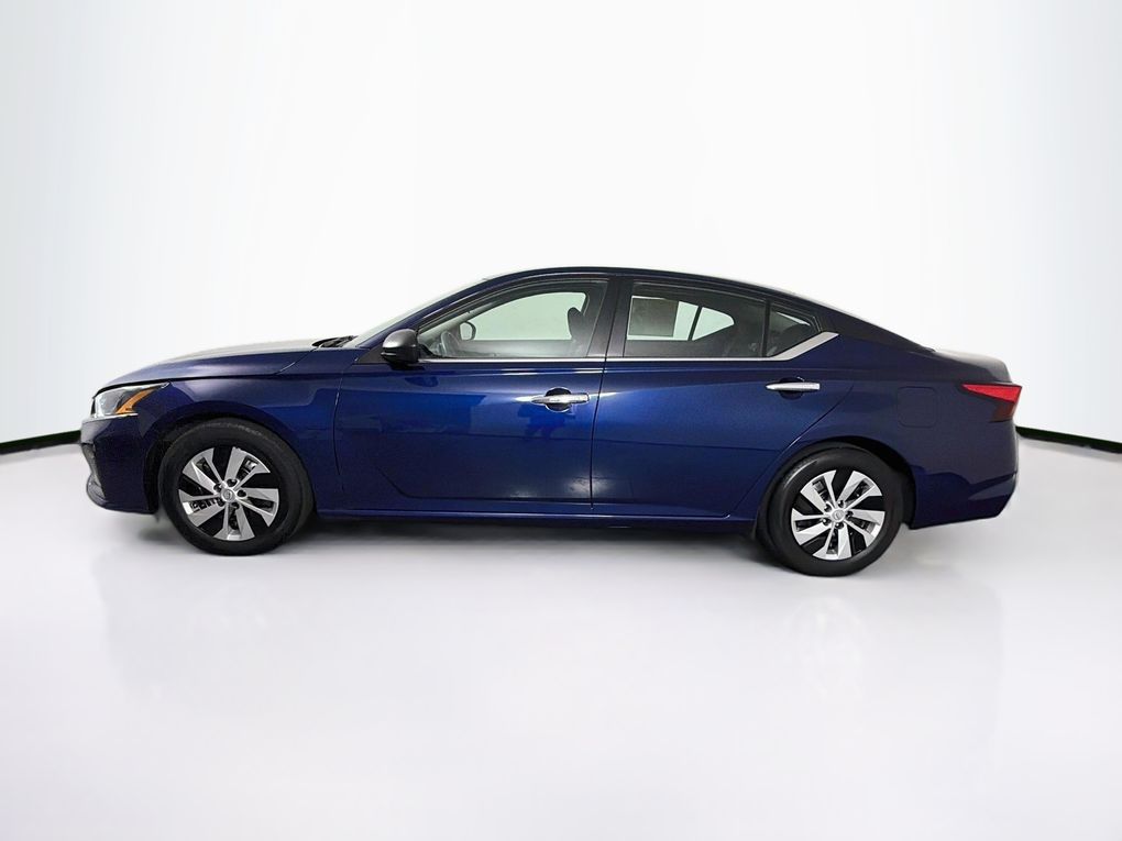 Used 2024 Nissan Altima Sedan