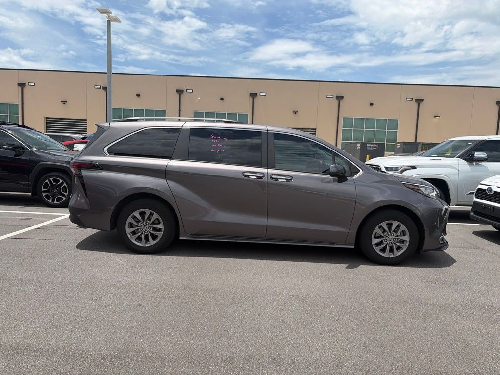 Used 2023 Toyota Sienna Van