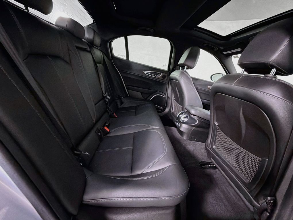 Used 2022 Alfa romeo Giulia Sedan