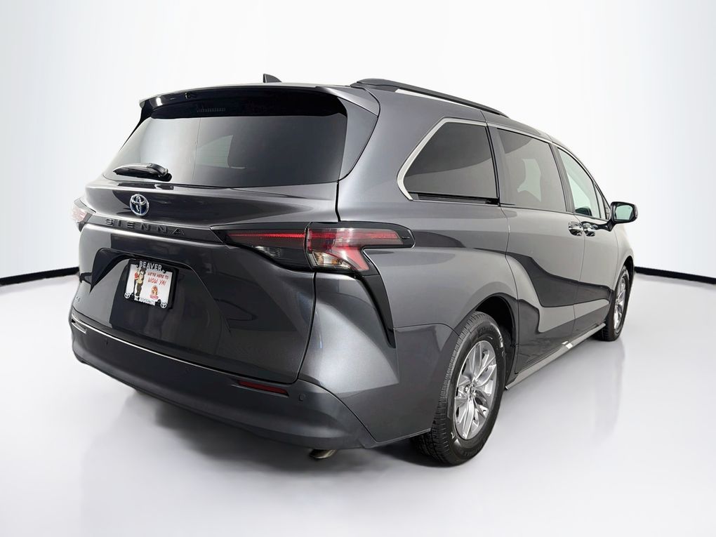 Used 2025 Toyota Sienna Van
