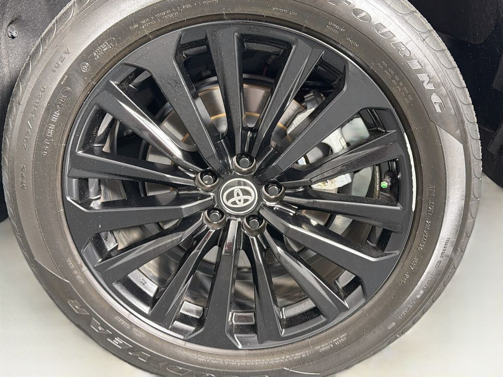 Used 2025 Toyota Highlander SUV