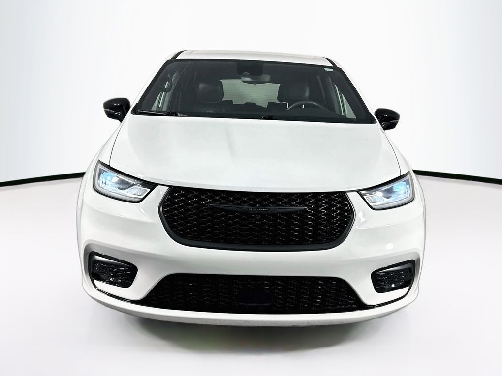 Used 2024 Chrysler Pacifica Hybrid Van