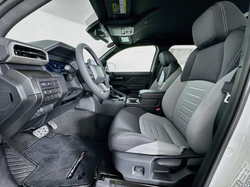 2025 Toyota Tacoma TRD Sport - Photo 15