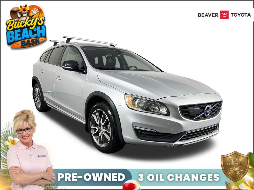 2017 Volvo V60 T5 AWD Cross Country's photo
