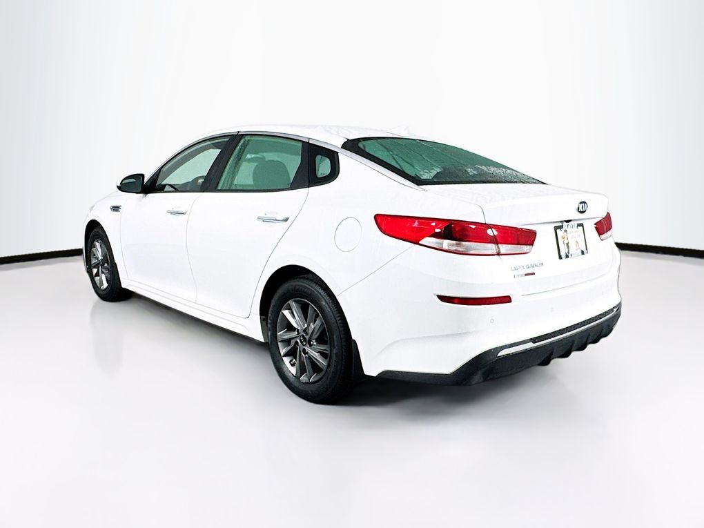 2020 Kia Optima LX photo 4
