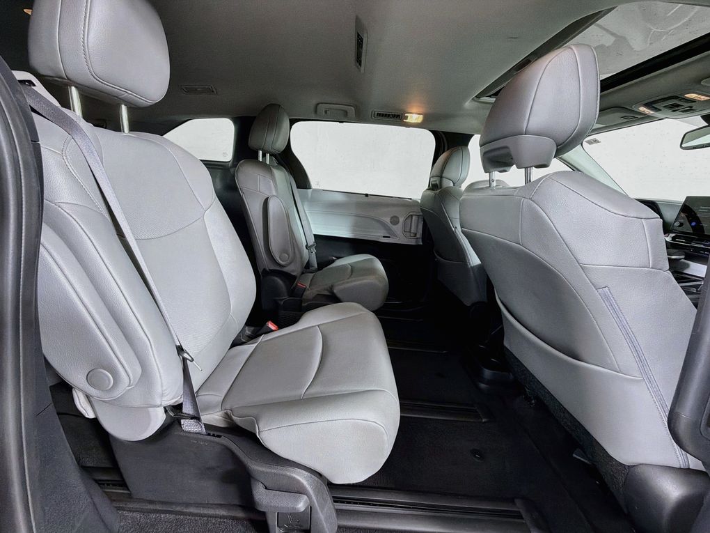 Used 2025 Toyota Sienna Van