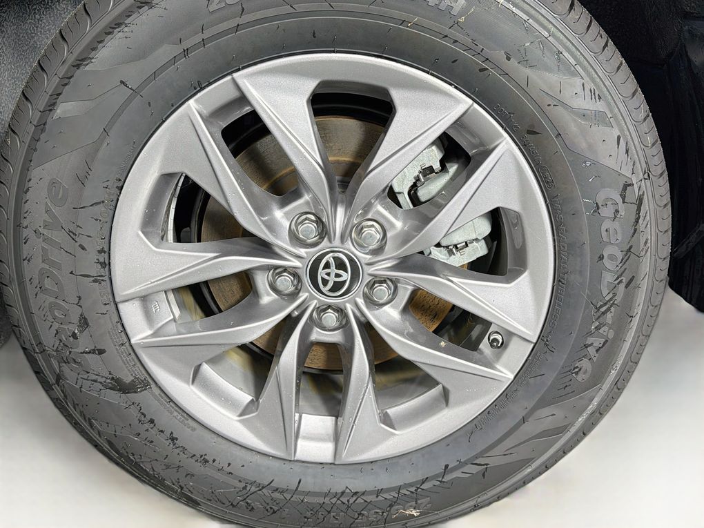 Used 2023 Toyota Sienna Van