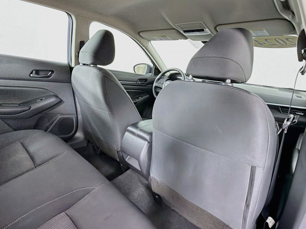 Used 2024 Nissan Altima Sedan