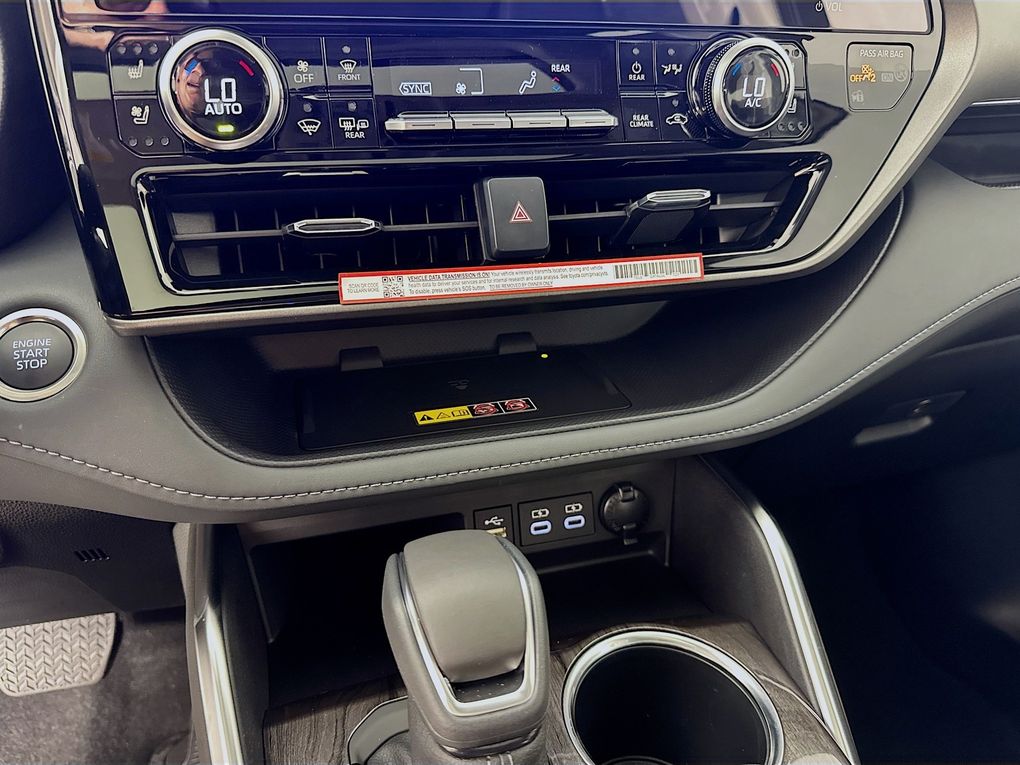 Used 2025 Toyota Highlander SUV