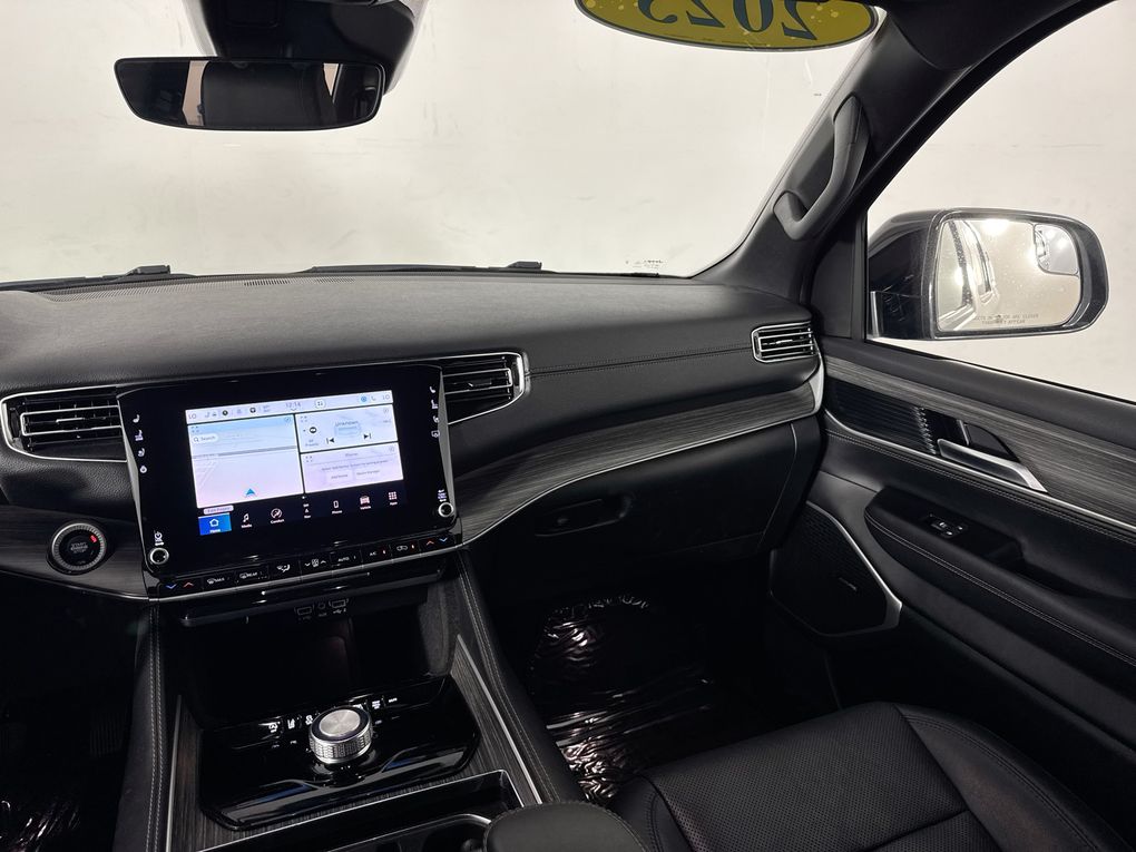 Used 2023 Jeep Wagoneer L SUV