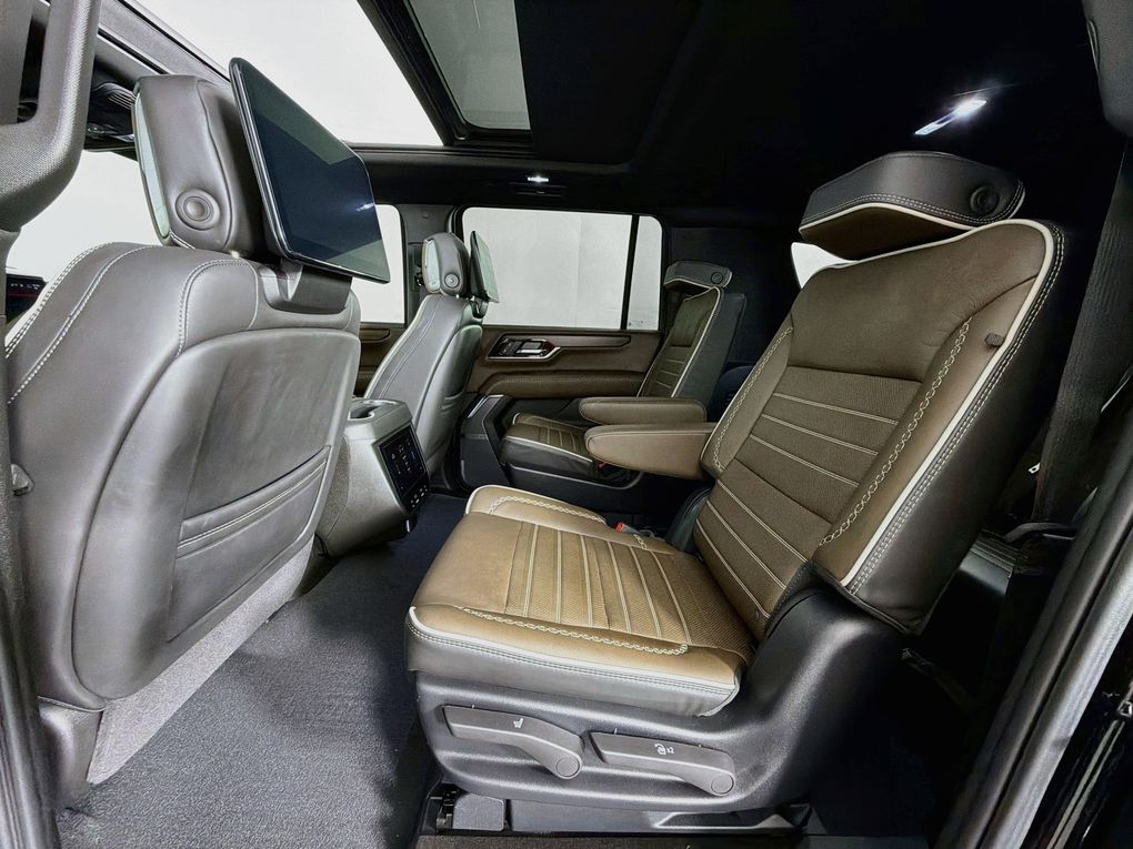 Used 2025 GMC Yukon XL SUV