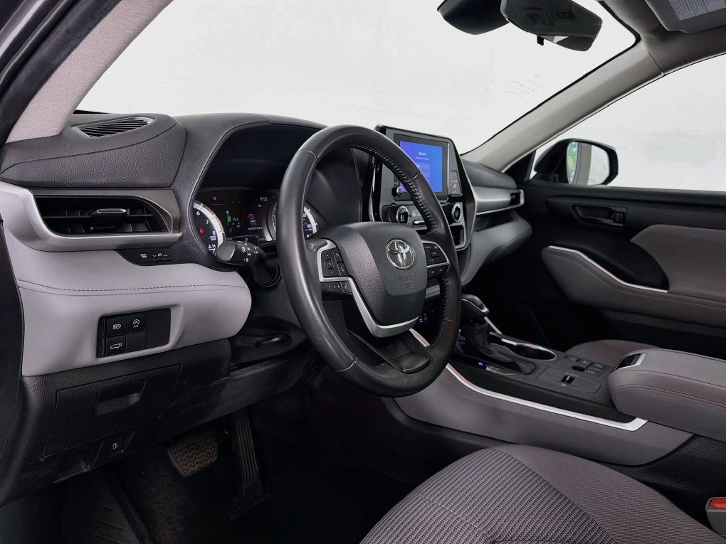 Used 2023 Toyota Highlander SUV