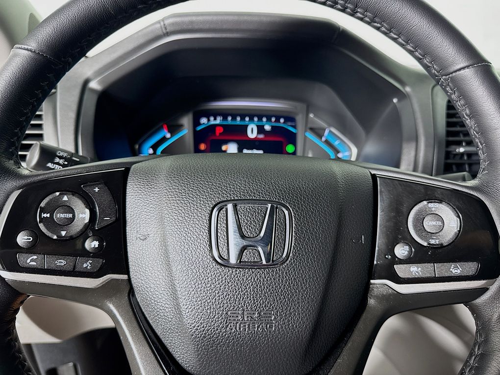 Used 2024 Honda Odyssey Van
