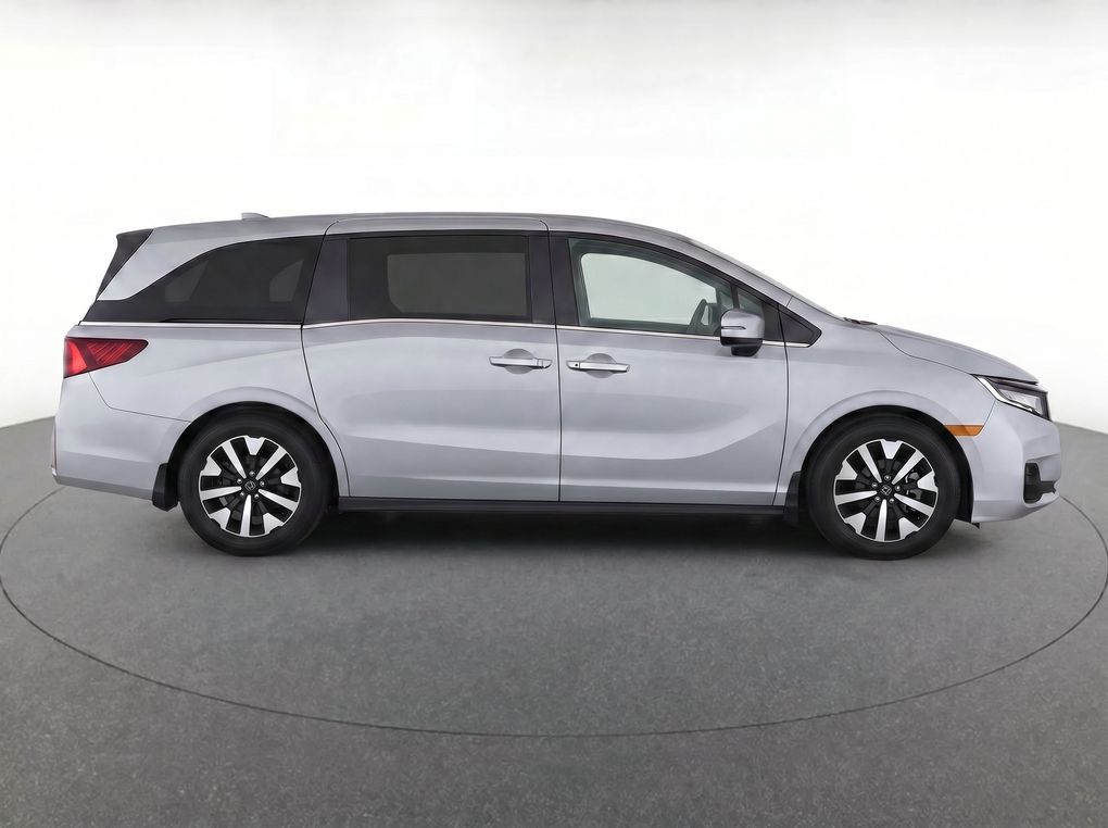 Used 2025 Honda Odyssey Van