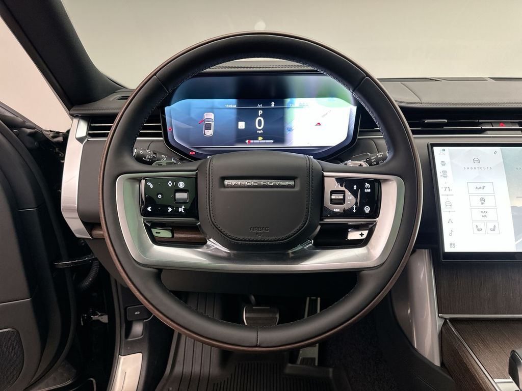 Thumbnail: 2025 Land Rover Range Rover - 13