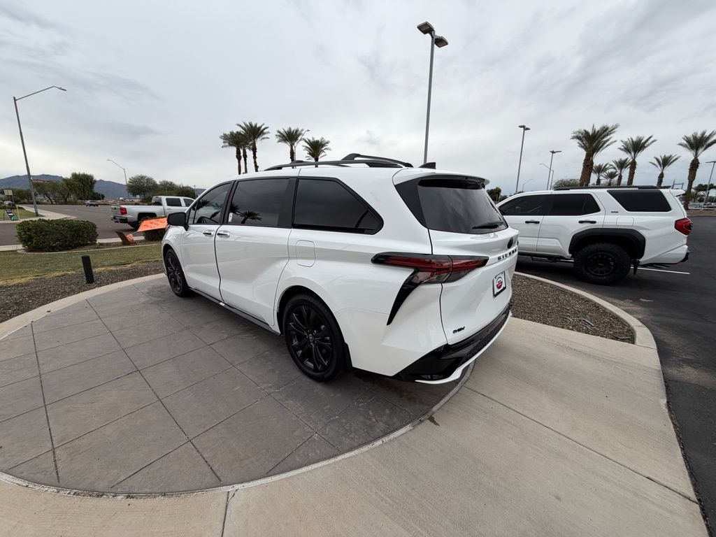 Thumbnail: 2026 Toyota Sienna - 7
