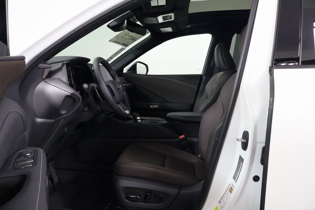 Thumbnail: 2026 Lexus TX - 5