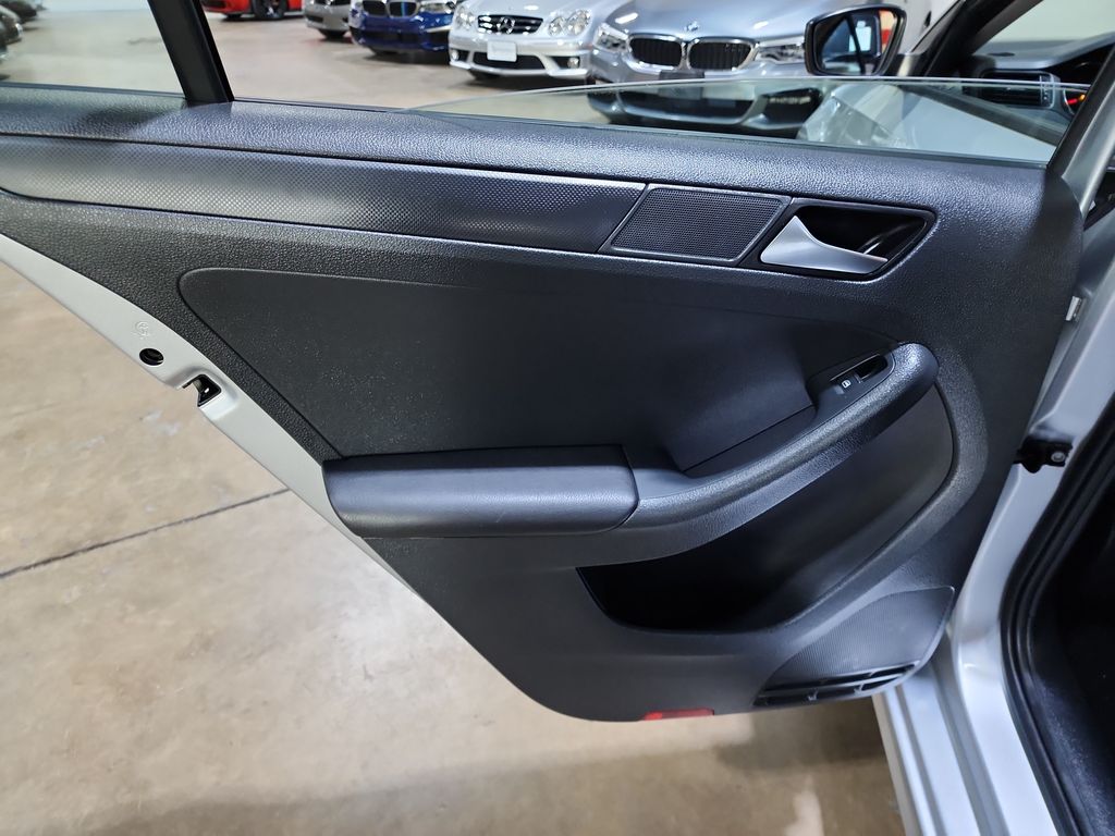 2016 Volkswagen Jetta 1.4T S photo