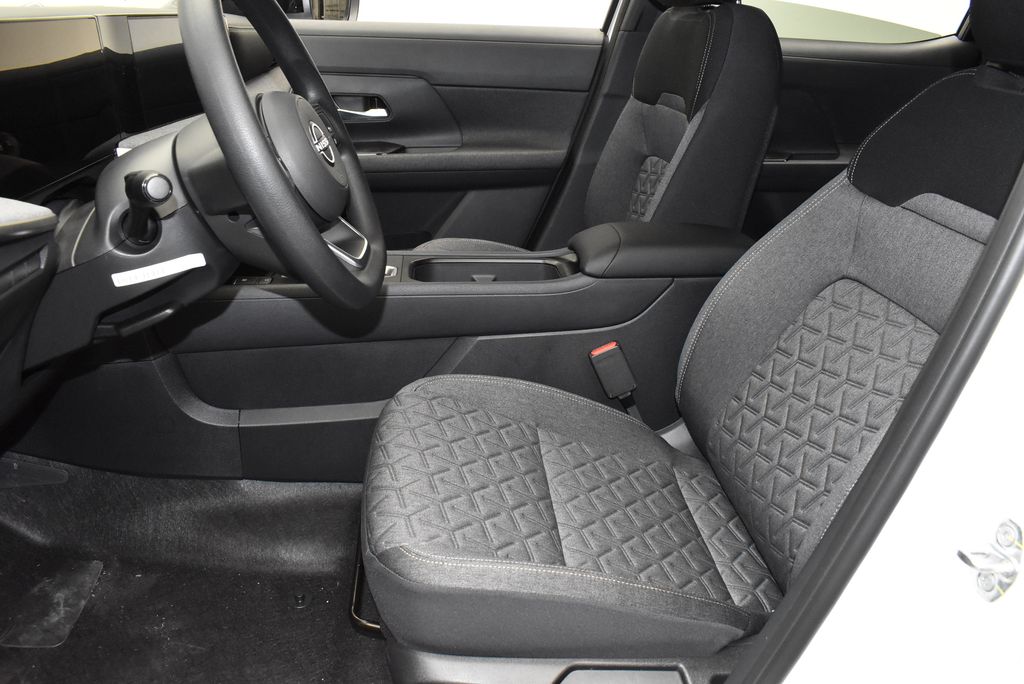 Thumbnail: 2026 Nissan Kicks - 13