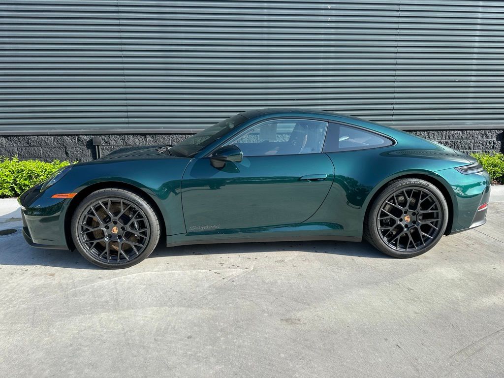 Thumbnail: 2025 Porsche 911 - 2