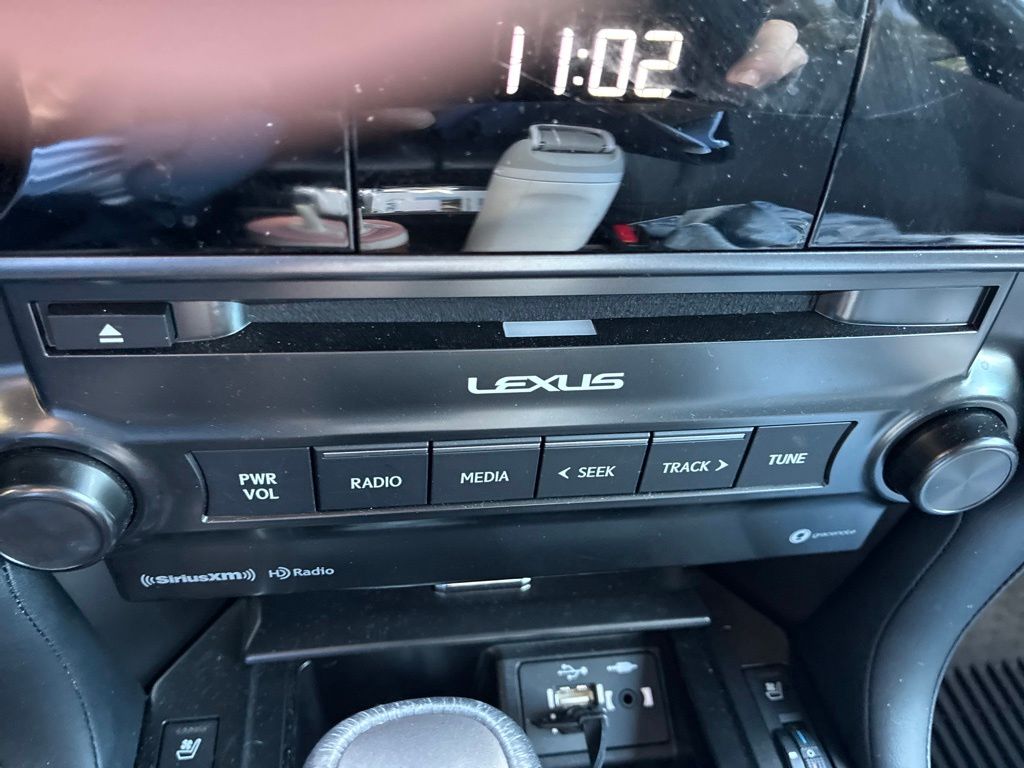 Certified Used 2022 Black Lexus 460 image 19