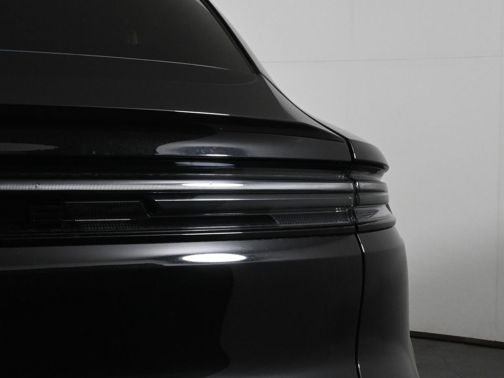 Thumbnail: 2025 Porsche  - 13