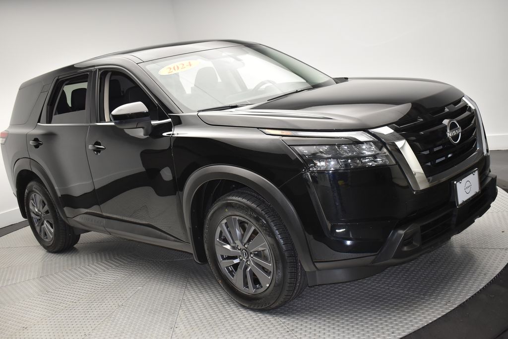 Thumbnail: 2024 Nissan Pathfinder - 3
