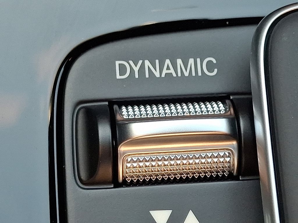 Thumbnail: 2026 Mercedes-Benz GLE - 18