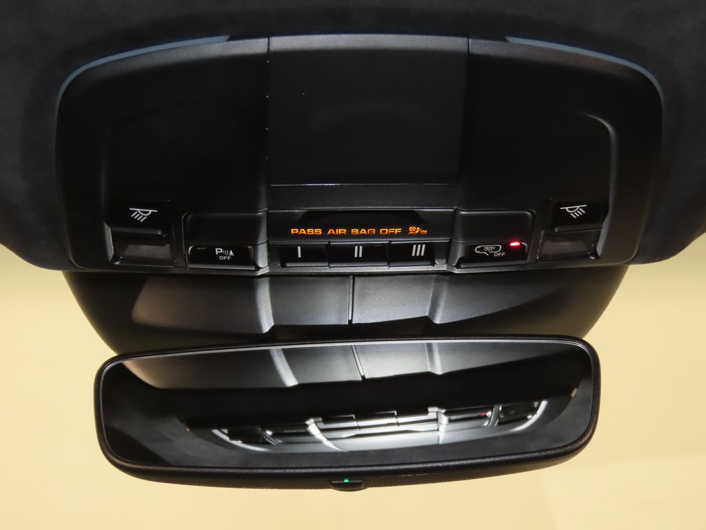 Thumbnail: 2017 Porsche 911 - 30