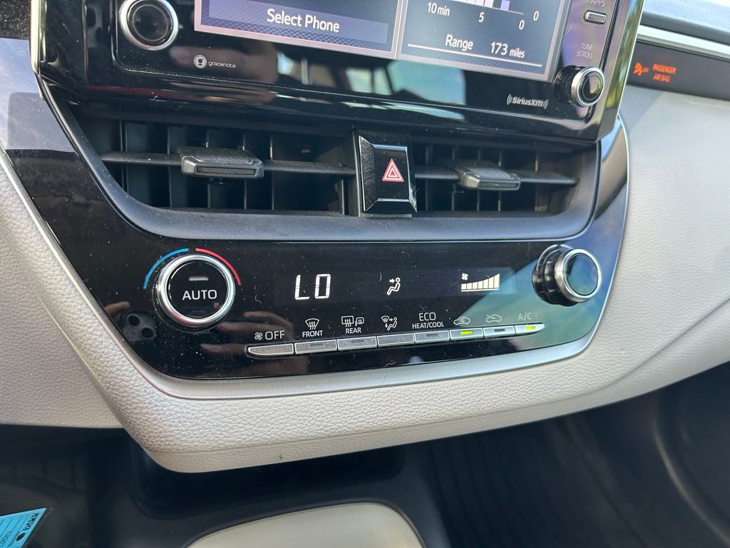 Thumbnail: 2021 Toyota Corolla - 25