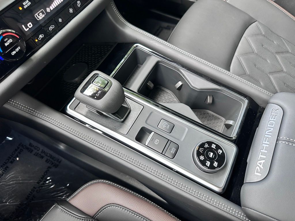 New 2026 Gun Metallic Nissan Platinum image 30