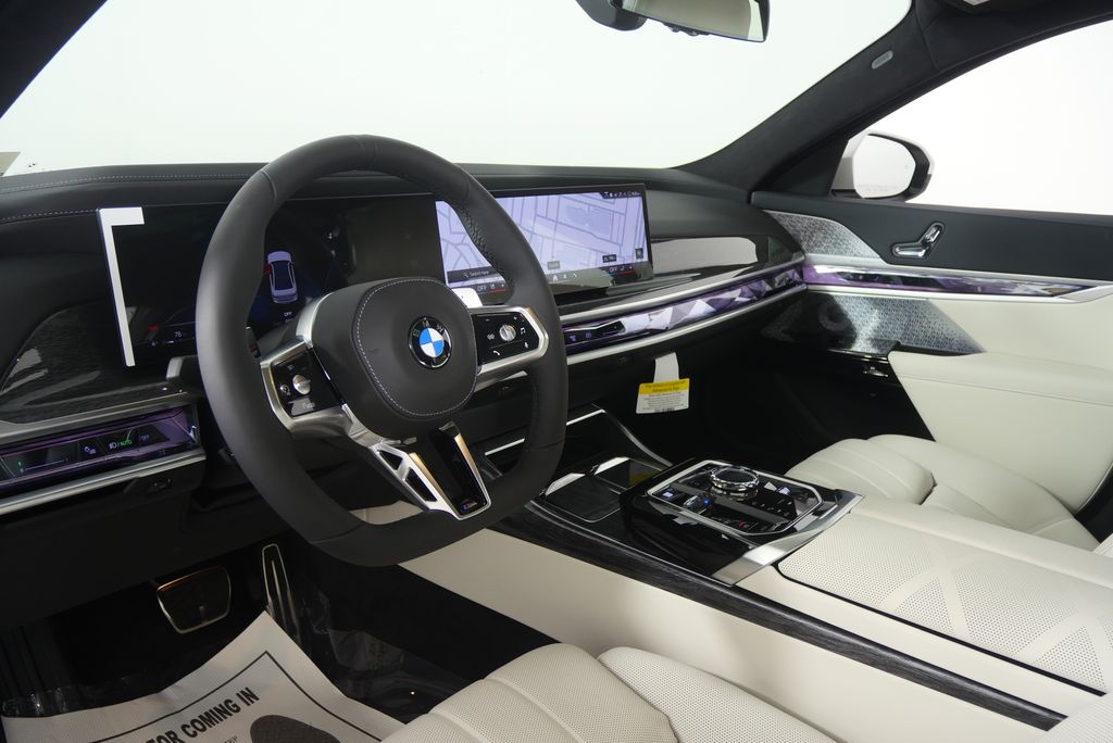 Thumbnail: 2026 BMW 7 Series - 13