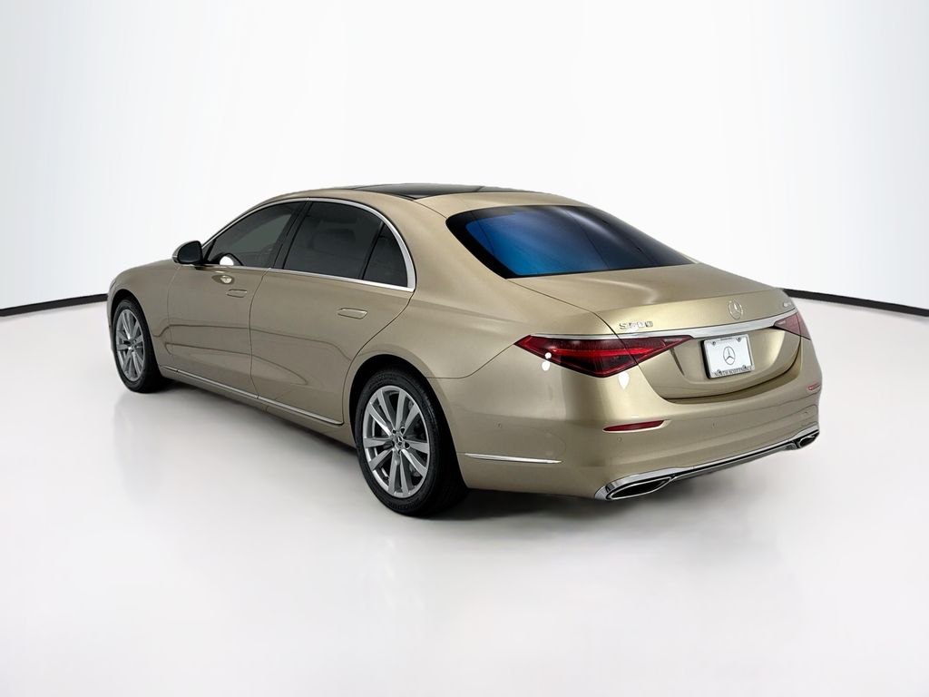 Thumbnail: 2023 Mercedes-Benz S-Class - 7