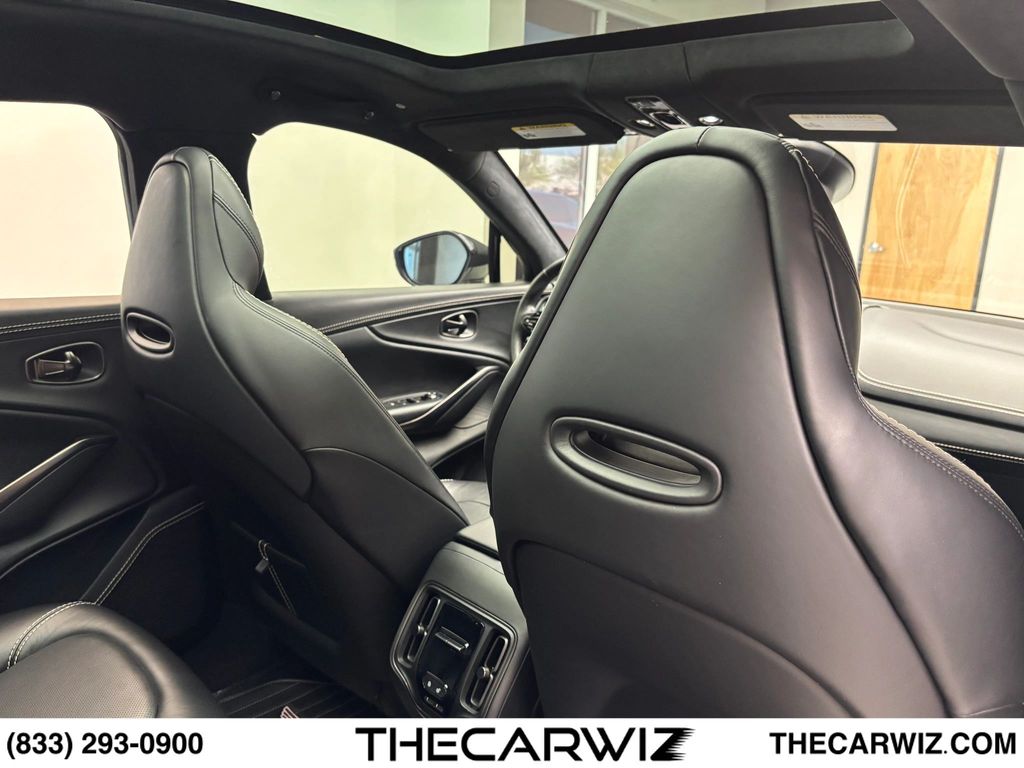 2021 Aston Martin DBX
