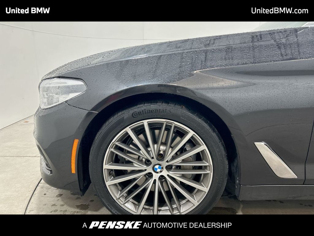 2018 BMW 5 Series 540i xDrive 10