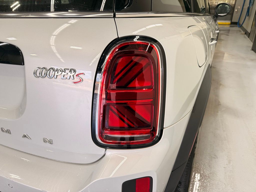 2022 MINI Cooper Countryman Signature 5