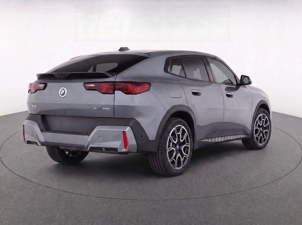 Thumbnail: 2025 BMW X2 - 3