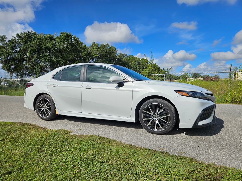 Thumbnail: 2022 Toyota Camry - 7