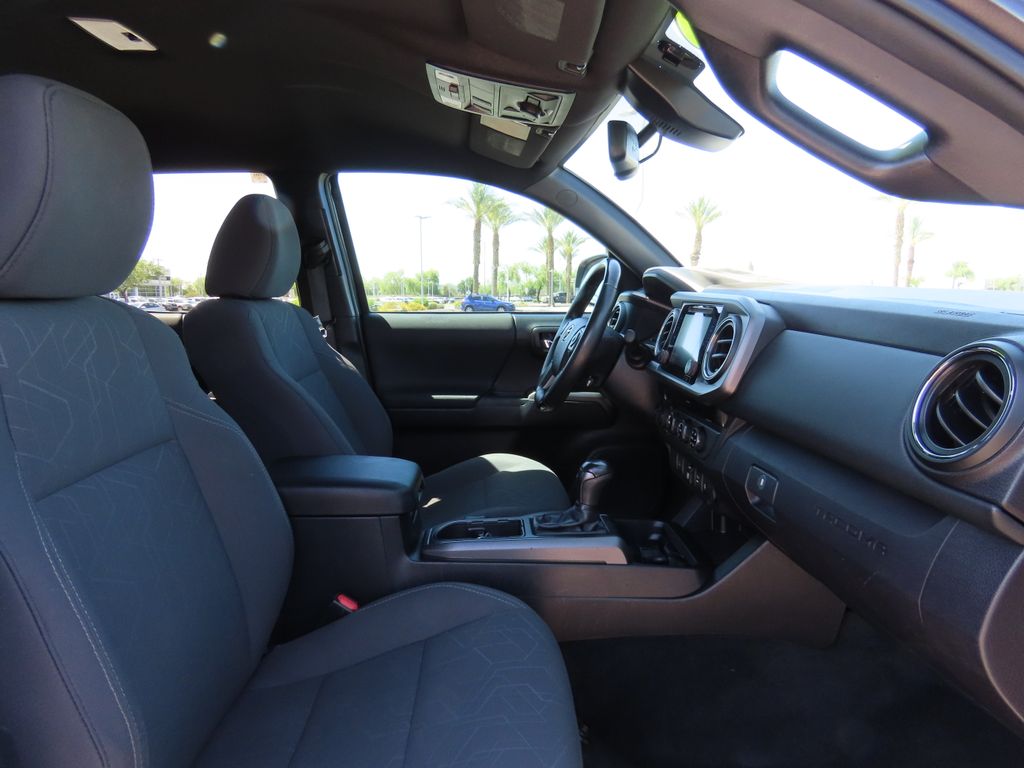 2018 Toyota Tacoma Limited 19