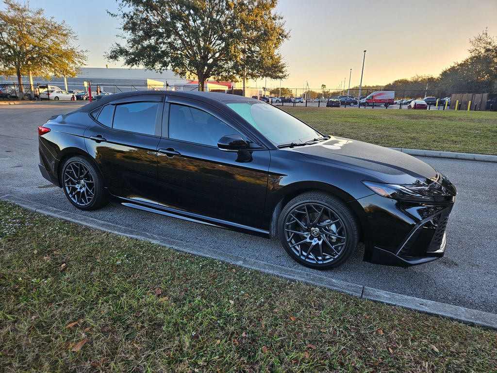 2025 Toyota Camry SE 7