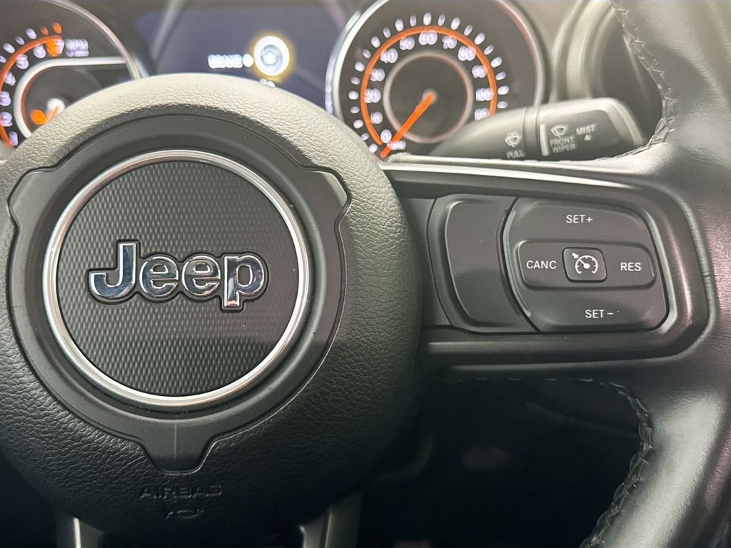 Thumbnail: 2021 Jeep Gladiator - 12